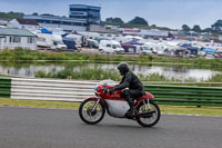 Vintage-motorcycle-club;eventdigitalimages;mallory-park;mallory-park-trackday-photographs;no-limits-trackdays;peter-wileman-photography;trackday-digital-images;trackday-photos;vmcc-festival-1000-bikes-photographs